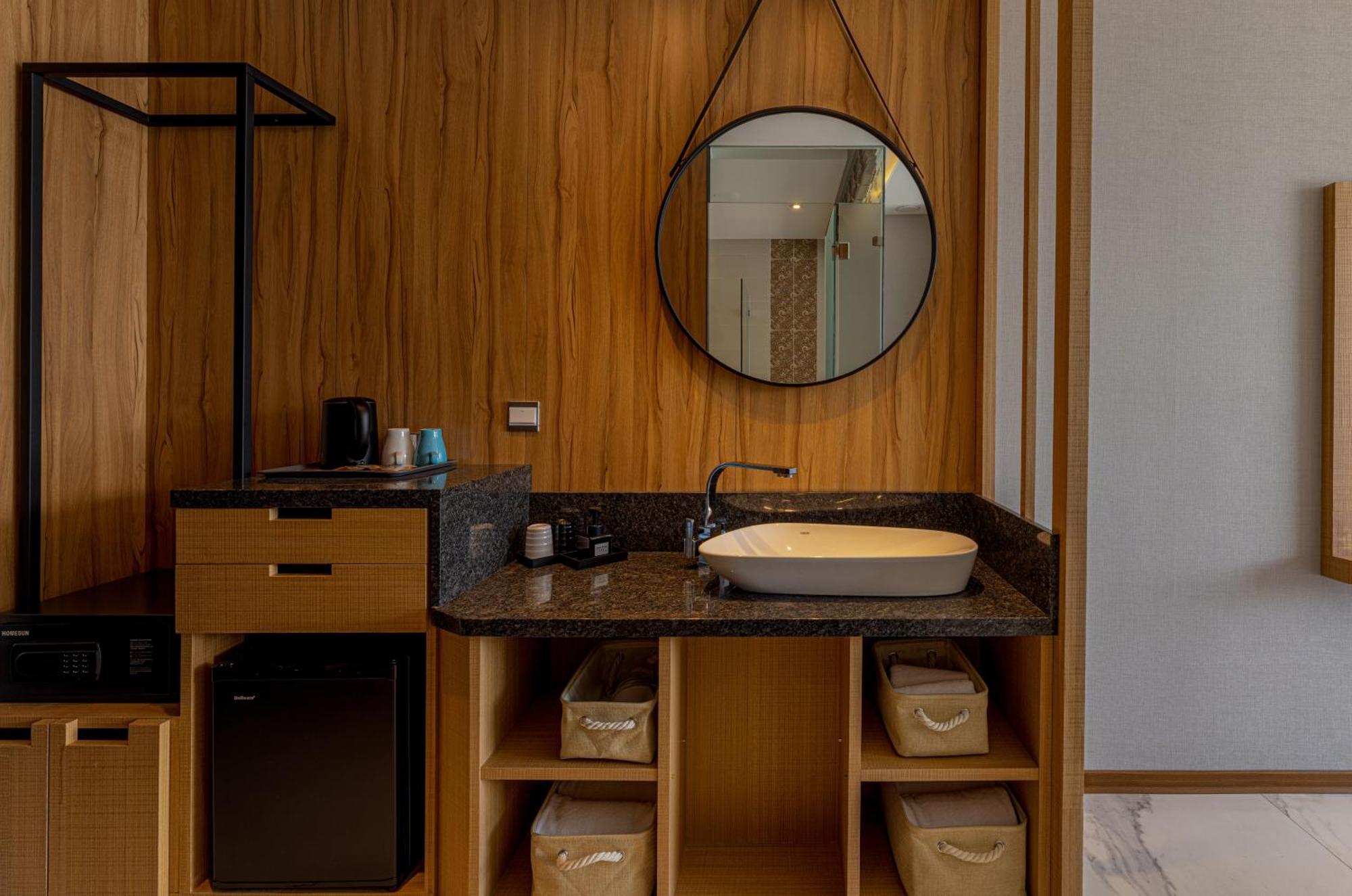 Sun Moon Lake Apollo Resort Hotel Юйчи Экстерьер фото