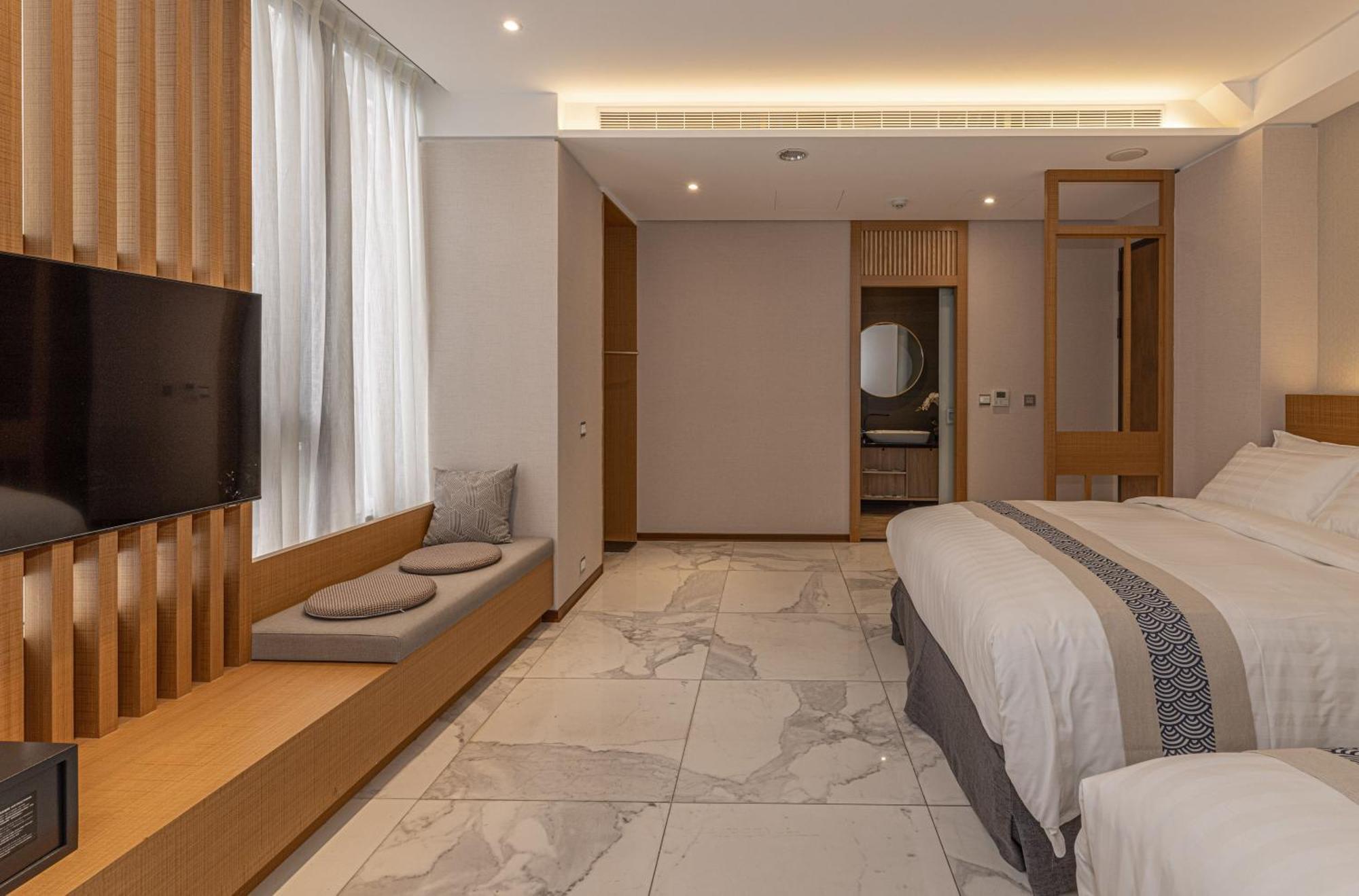 Sun Moon Lake Apollo Resort Hotel Юйчи Экстерьер фото